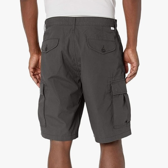 NWT Levi's Carrier Cargo Shorts W44 - Picture 2 of 6